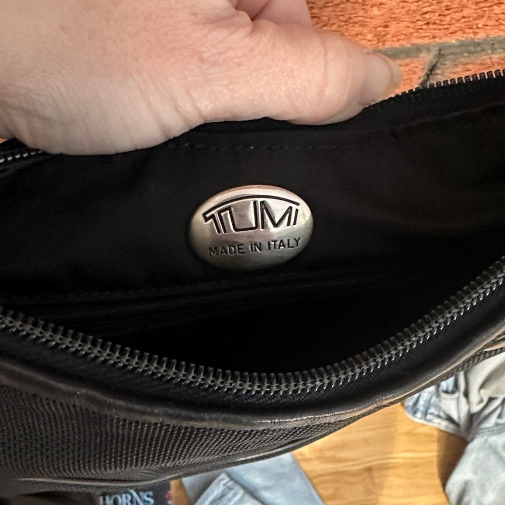 Tumi Black Bag - Picture 4 of 8